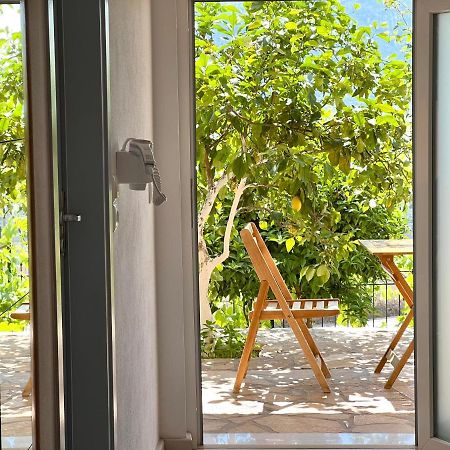 Tzavelitiko Home Himare Exteriör bild