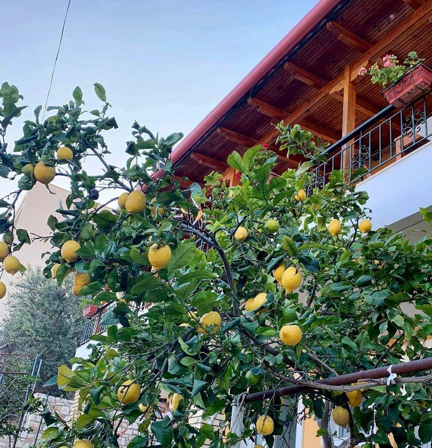 Tzavelitiko Home Himare Exteriör bild